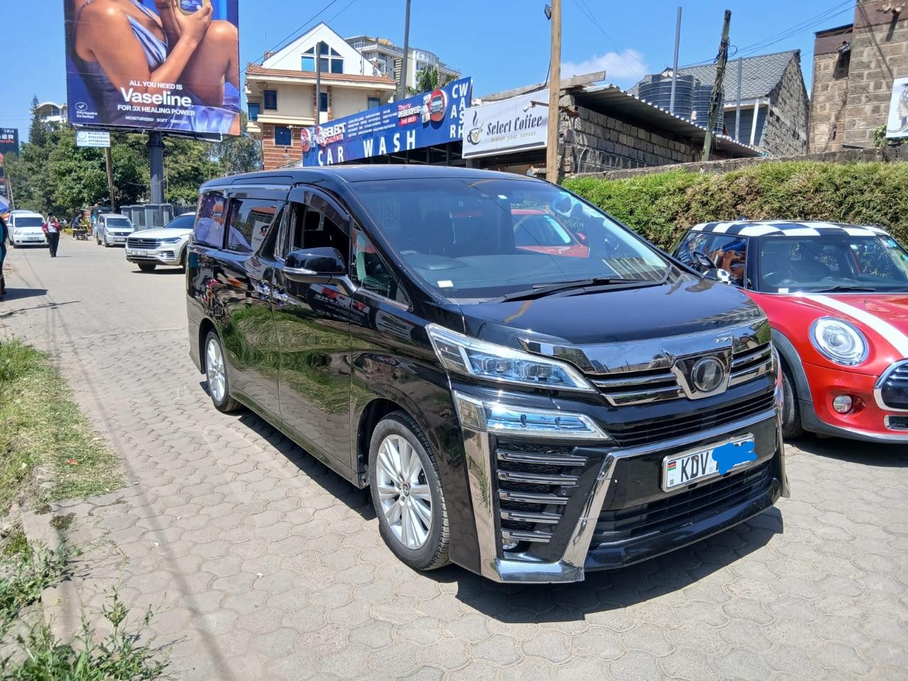 Toyota Vellfire – Executive MPV